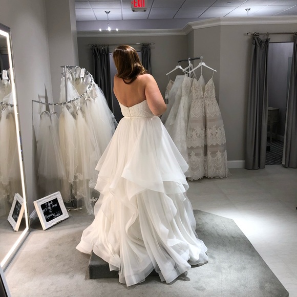 New with tags never worn Mikaella wedding gown